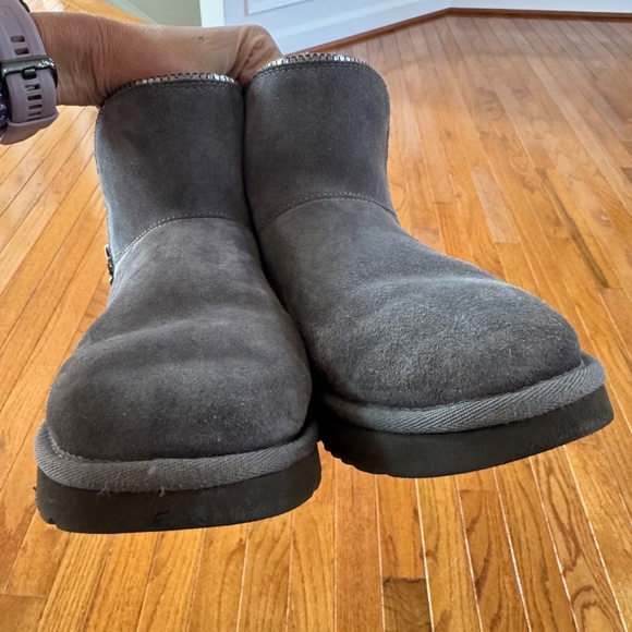 UGG Women's Mini Florence Boot, Charcoal Gray, Size 7 - Picture 13 of 13